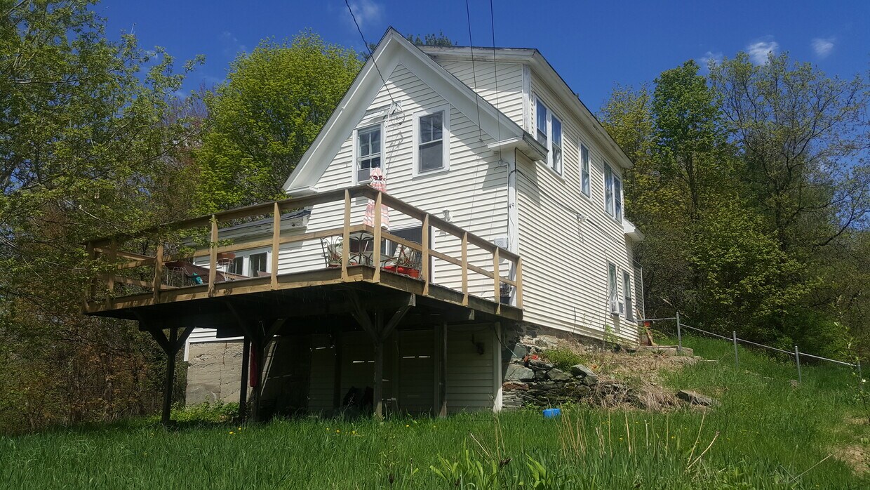 49 Lincoln Heights, Claremont, NH 03743 House Rental in Claremont, NH