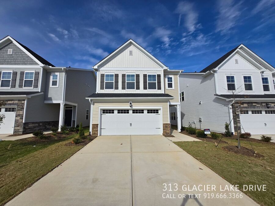 Foto principal - Charming 3 Bedroom Home Located in Raleigh