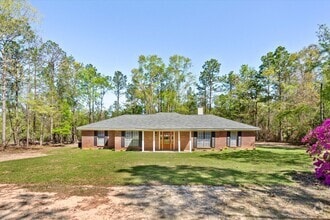 Building Photo - 12135 Jaycee Rd