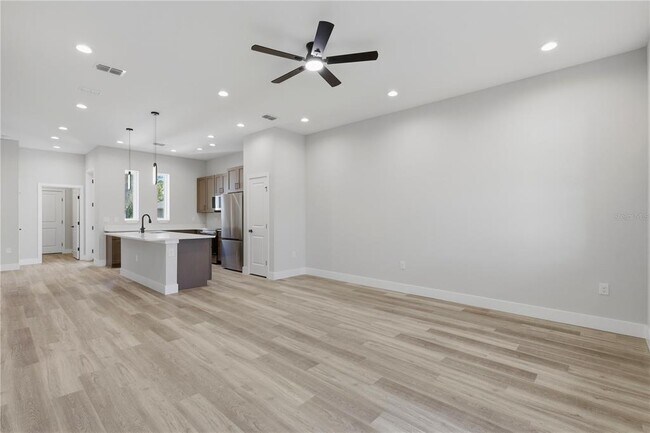 Building Photo - 4 Slator Ct