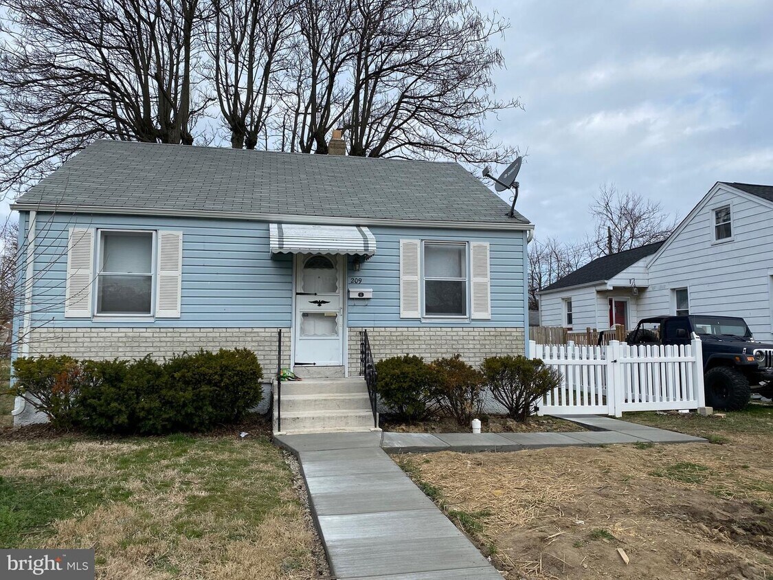 Primary Photo - 209 Trappe Rd
