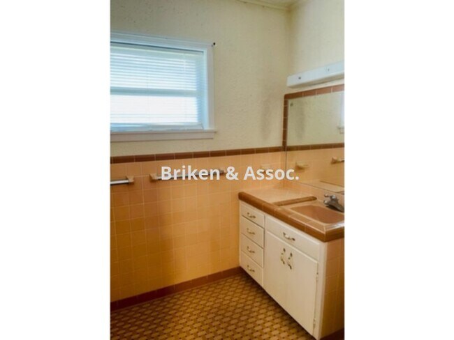 Foto del edificio - 835 Idlewilde Ln
