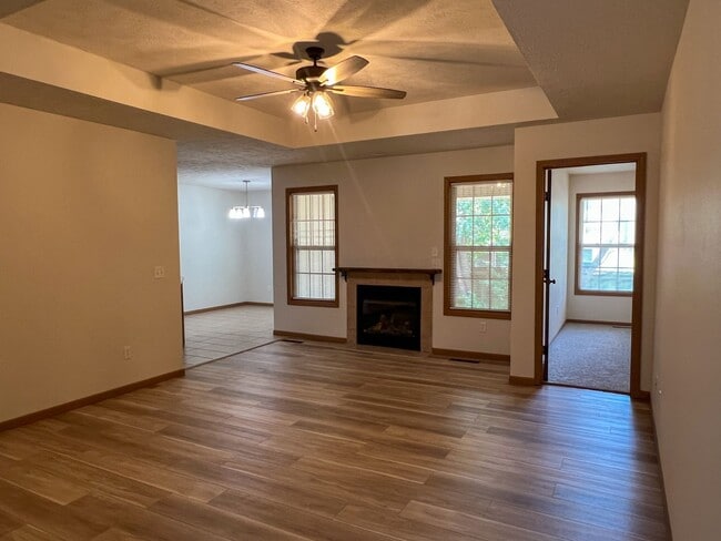 Building Photo - NEW LUXURY DUPLEX in the sought-after Sout...