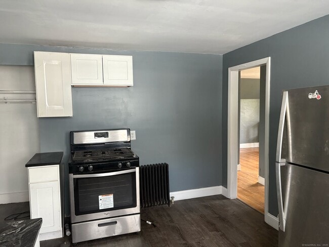 Building Photo - 319 Sherman Ave