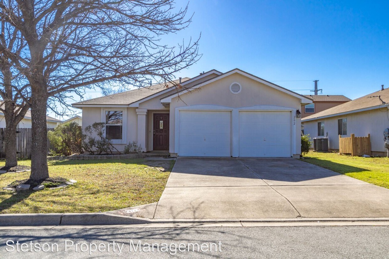 Primary Photo - 3 br, 2 bath House - 202 Golden Gate Dr