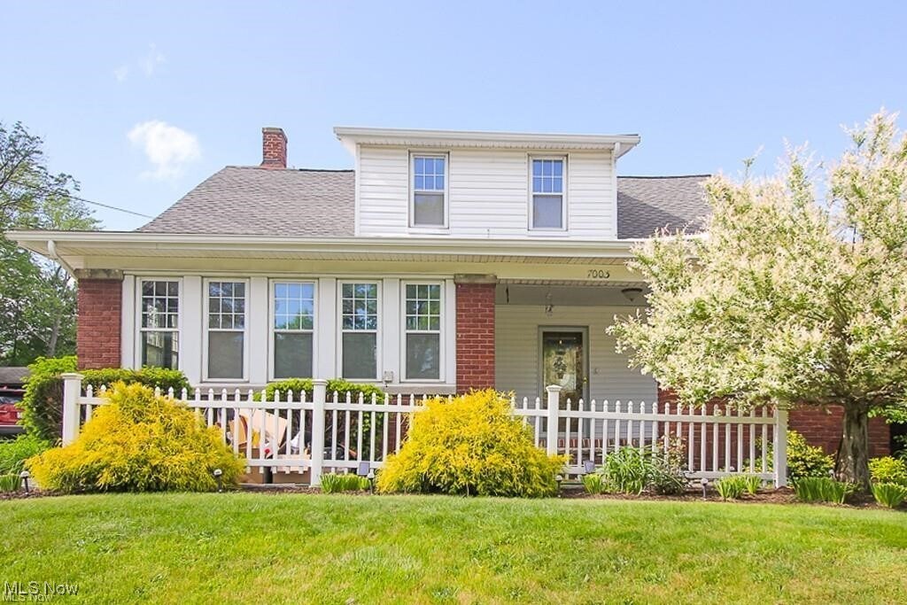 Primary Photo - 7003 Brecksville Rd