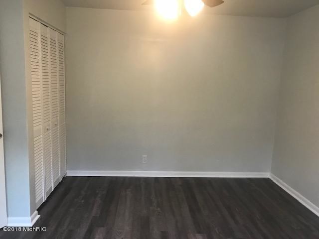 Foto del edificio - 7334 Lovers Ln
