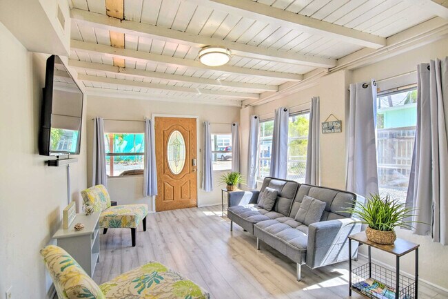 Foto del edificio - 134 1st Ct