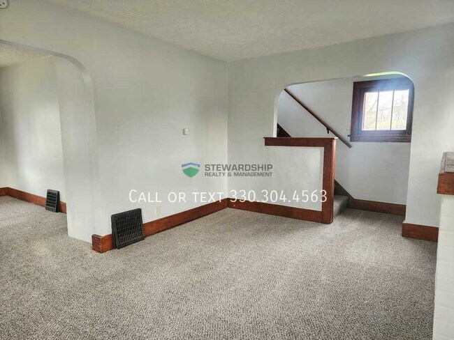 Foto del edificio - 623 Cole Ave