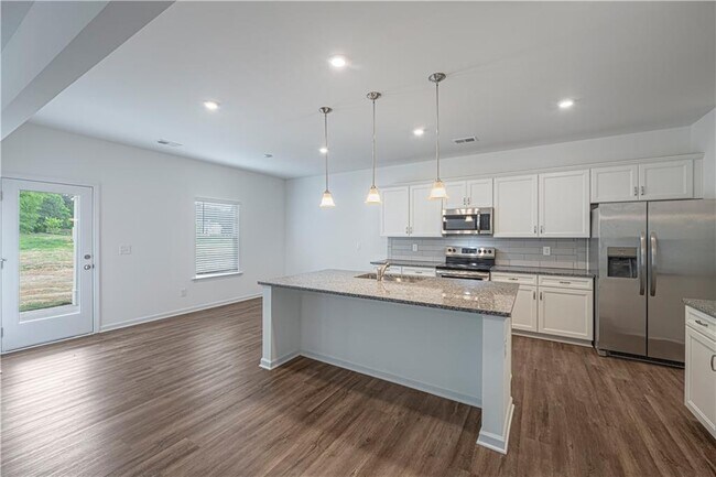 Building Photo - 112 Meadow Ln