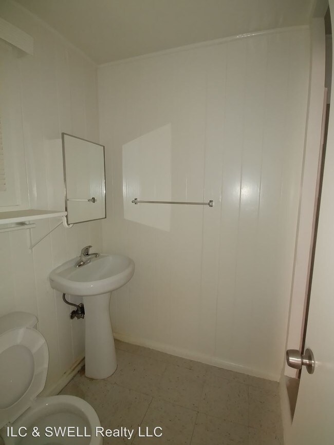 Building Photo - 4738 KAHALA Ave