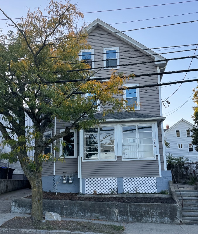 Primary Photo - 214 Silver Spring St