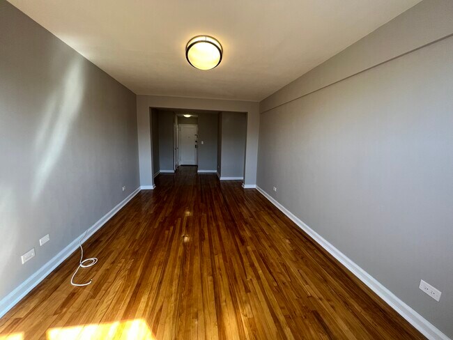 Foto del edificio - 3430 78th St