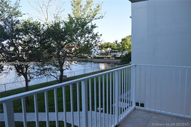 Foto del edificio - 8260 SW 210th St