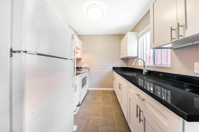 Building Photo - 3510 Brookdale Ave