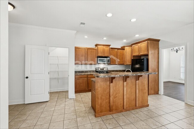Foto del edificio - 5966 Armadale Dr