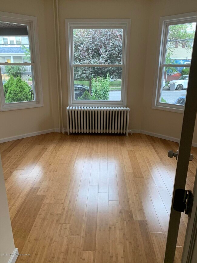 Foto del edificio - 206 Elizabeth St