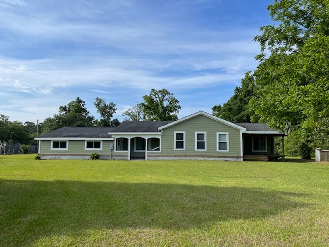 Primary Photo - 3 Bedroom 2 Bath Single Family Home - Wadm...