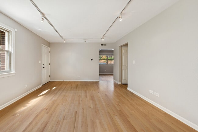 Foto del edificio - 1540 W Chase Ave