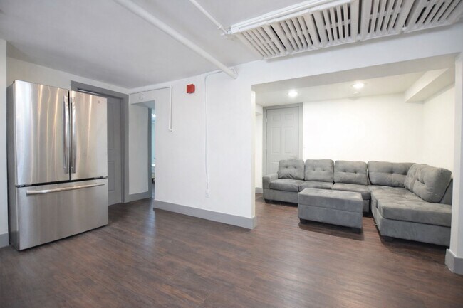 Foto del edificio - 306 Bryant Ave