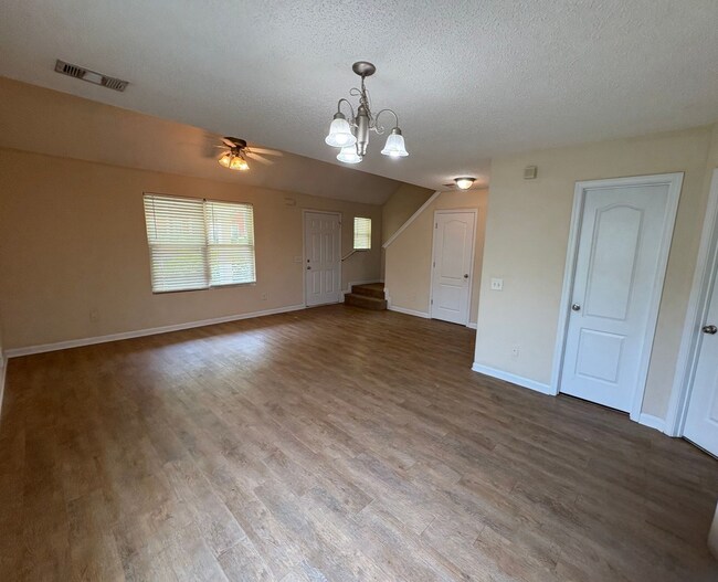 Building Photo - 361 Bridgewater Cir