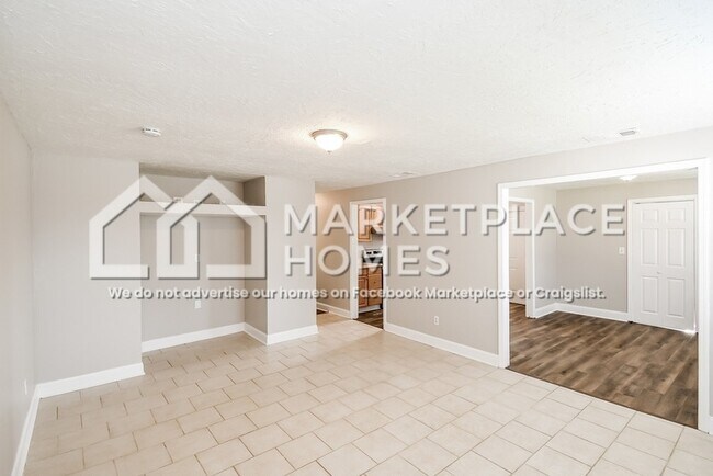 Building Photo - 382 Aries Dr