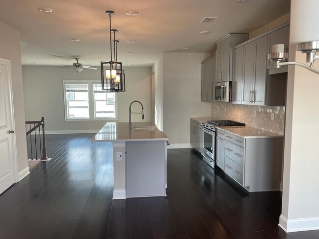 Foto del edificio - 1112 Knoxboro Ln