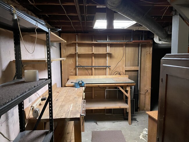 Building Photo - 660 Fairhaven Dr