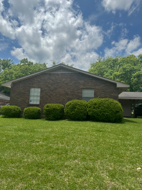 Primary Photo - 4600 Chartres Ln