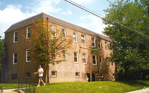 Building Photo - Morelane Garden Apartments