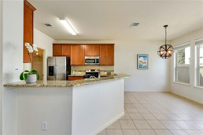 Building Photo - 2410 Great Oaks Dr