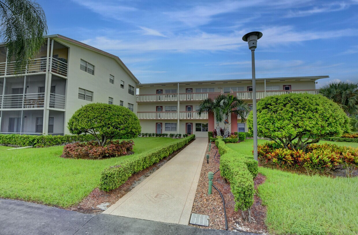 172 Preston Way, Boca Raton, FL 33434 Condo for Rent in Boca Raton