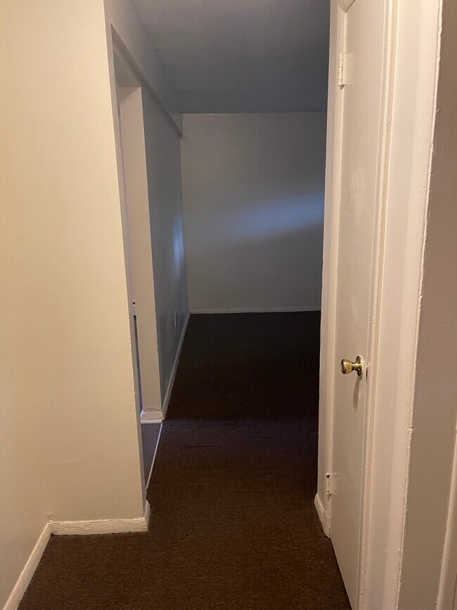 Building Photo - 14 Sisson St