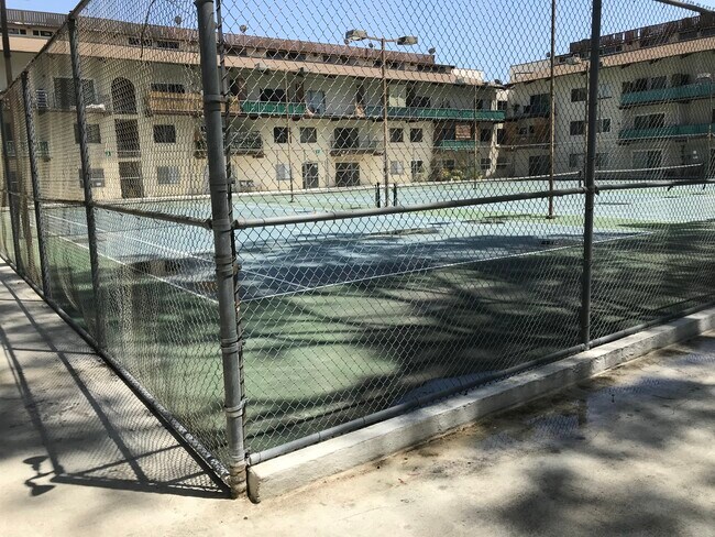 3 tennis courts - 5460 White Oak Ave
