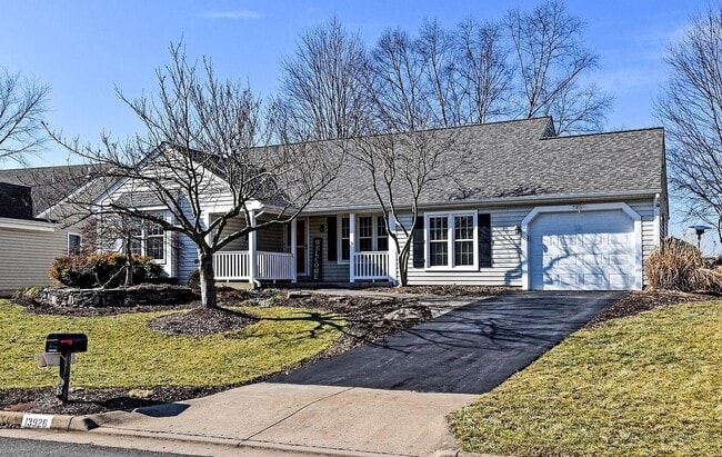 Building Photo - 13926 Deviar Dr