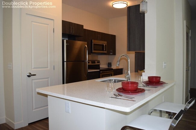 Building Photo - 180 Eastern Ave