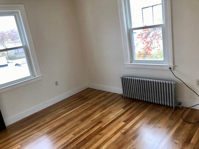 Building Photo - 141 W Boylston St
