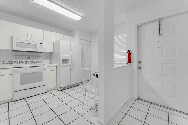 Foto del edificio - 9511 Weldon Cir