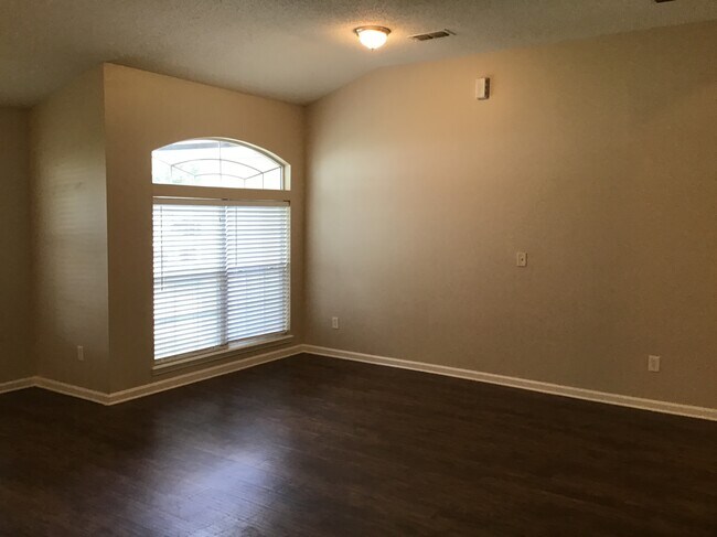 Foto del edificio - 2794 Cross Creek Drive