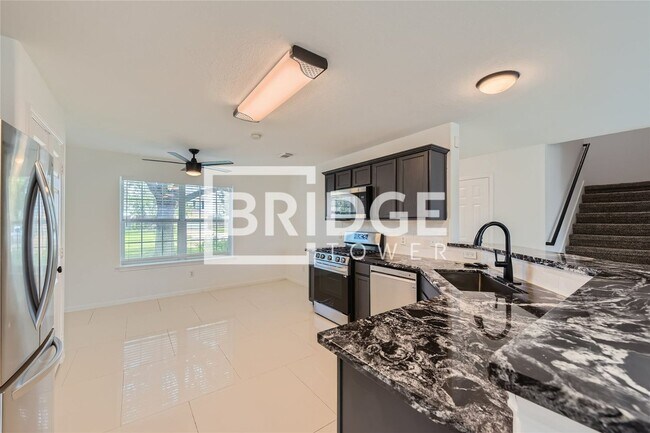 Building Photo - 1035 San Antonio Ct