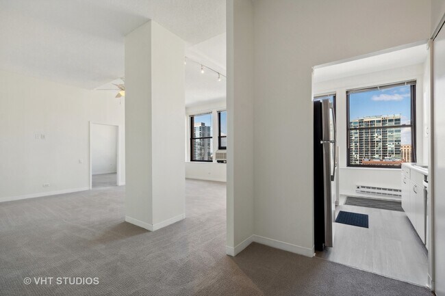 Foto del edificio - 600 S Dearborn St