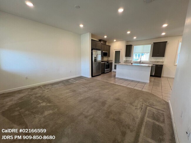 Foto del edificio - Yorba Linda 3 Bedroom Condo