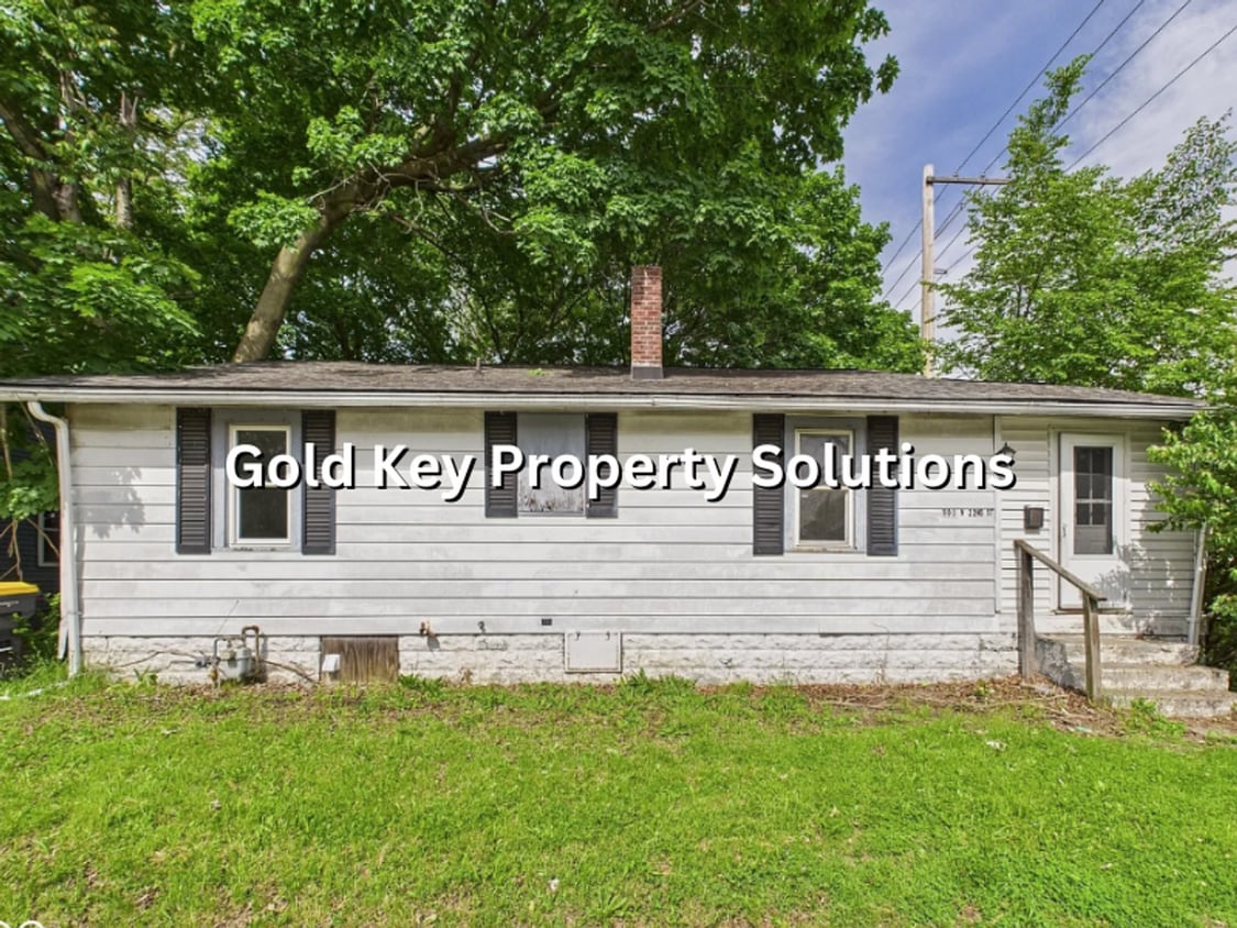 Primary Photo - 2 BR 1 BA House with Central Air (NO SECTI...