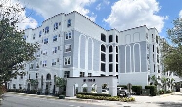 Building Photo - 202 E South St