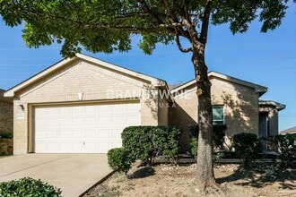 Building Photo - 6159 Balcony Ln