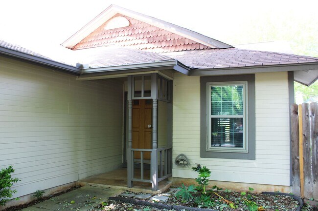 Foto del edificio - 3-BEDROOM HOME IN STONERIDGE, NORTH EAST I...