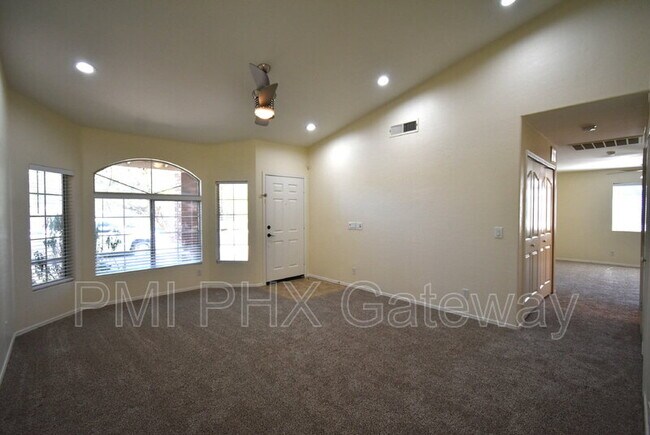 Foto del edificio - 2895 E Toledo Ct