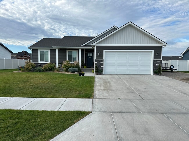 Building Photo - 3906 Inglewood Dr