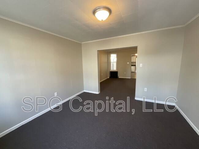 Foto del edificio - 625 Vander Ave