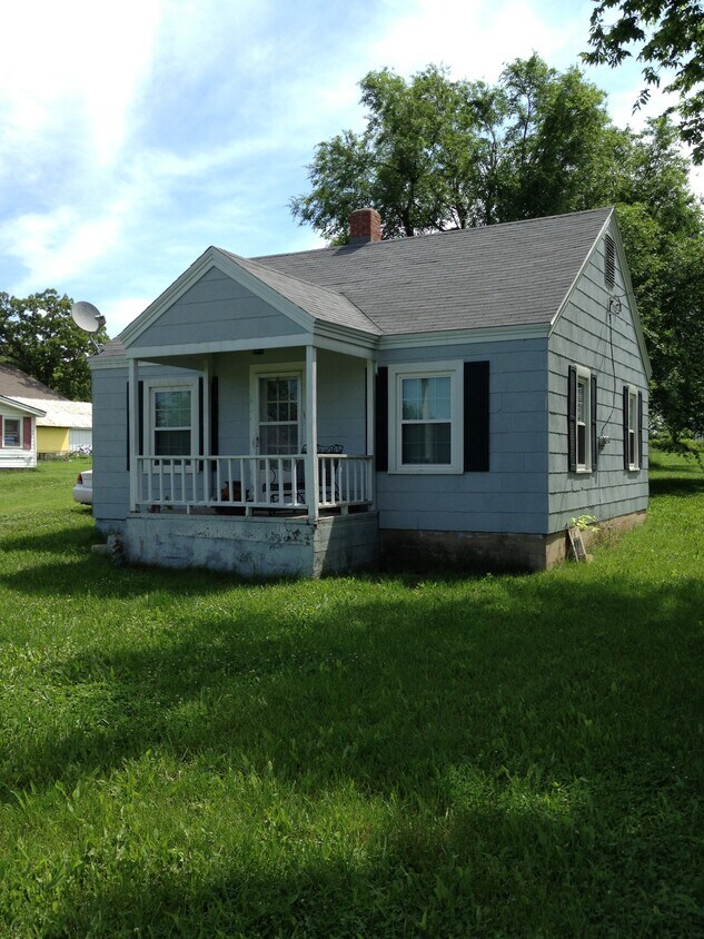 Building Photo - 258 South Main Street